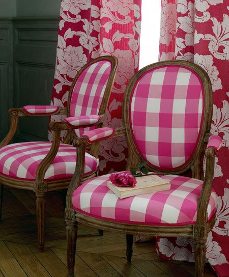 gingham_chairs