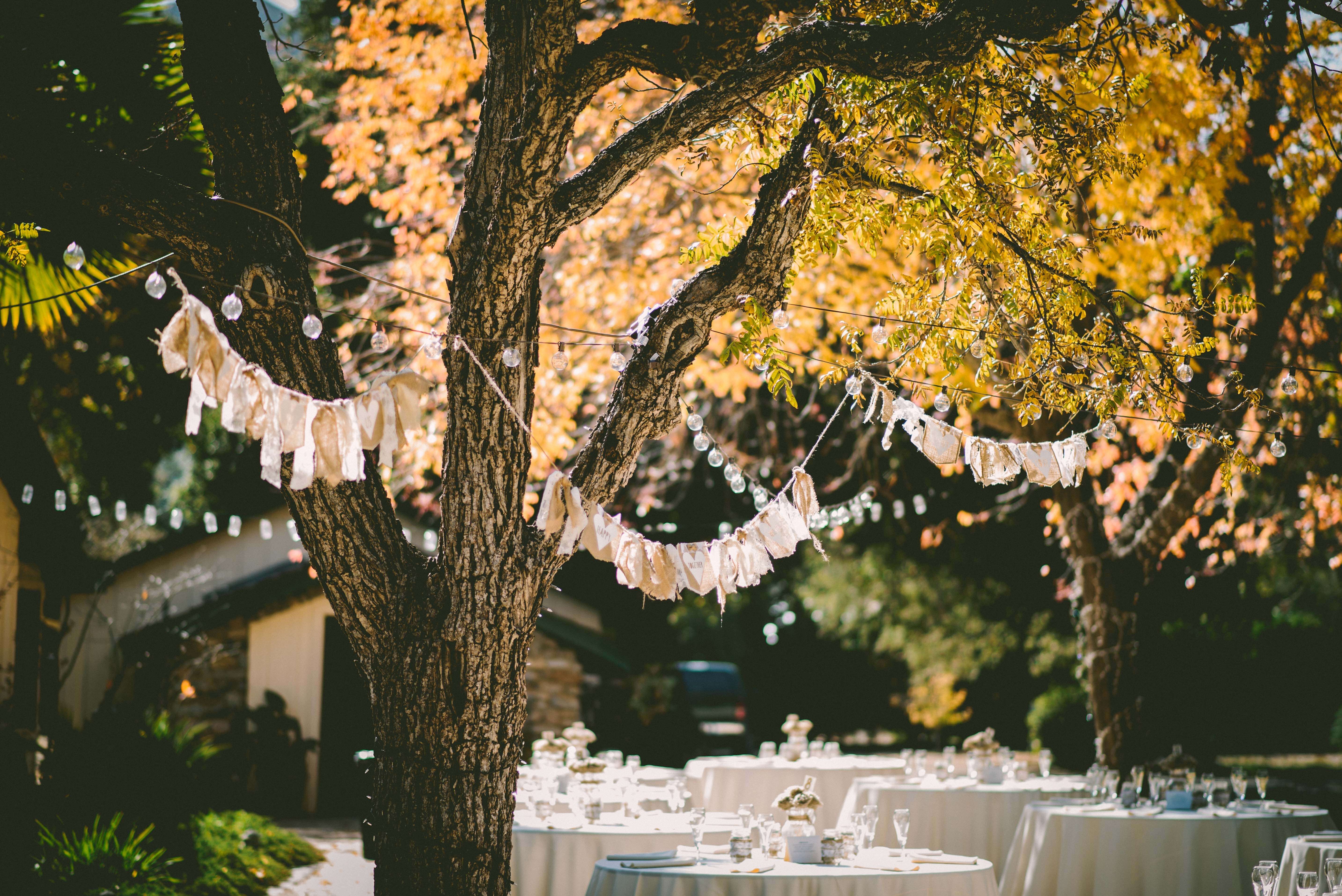 Guest Essentials to Make Your Fall Wedding the Coziest Event of the Season