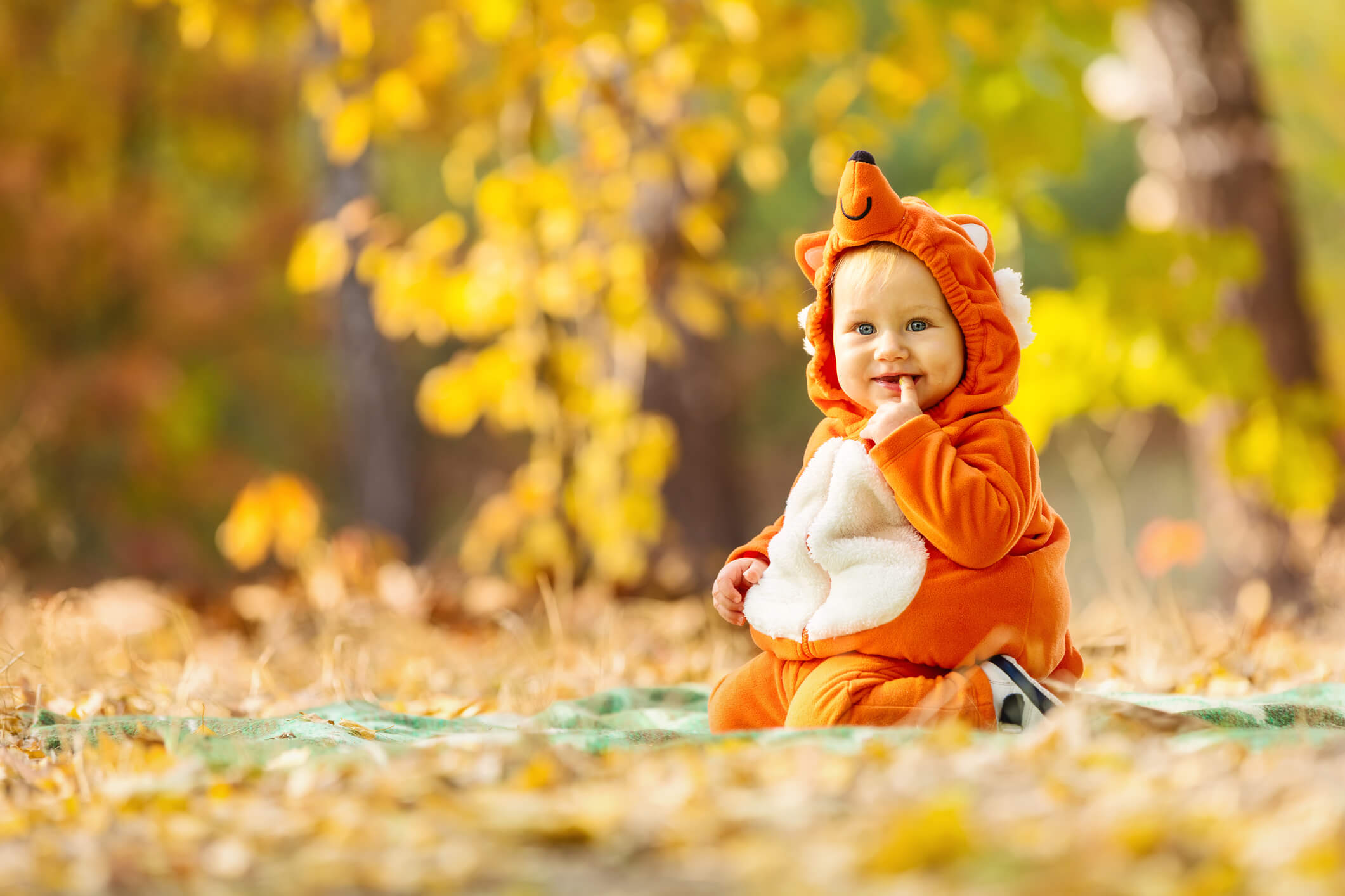 2017’s Most Adorable Infant Costumes for Baby’s First Halloween