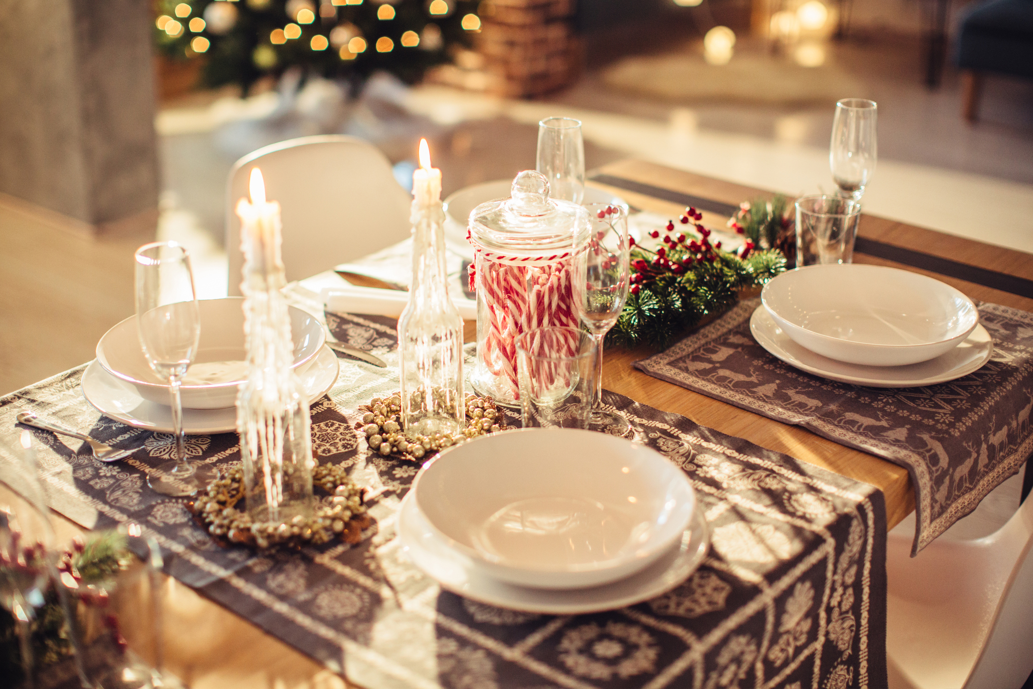 10 Festive Finds to Spruce Up Your Holiday Table